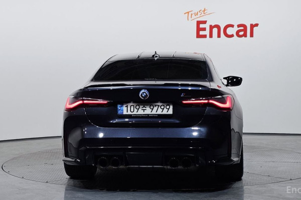 2023 BMW M4 с пробегом 30 394 км