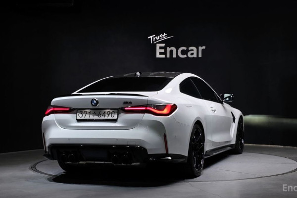 2023 BMW M4 с пробегом 9 881 км