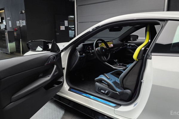 2023 BMW M4 с пробегом 9 881 км