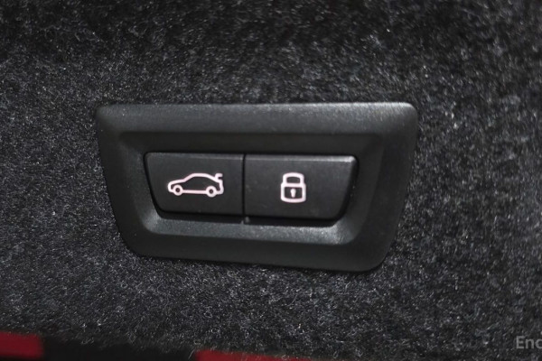 2023 BMW M4 с пробегом 9 881 км