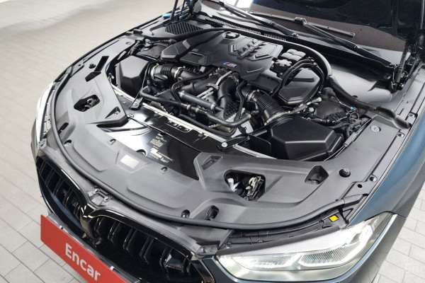 2020 BMW M8 с пробегом 10 296 км