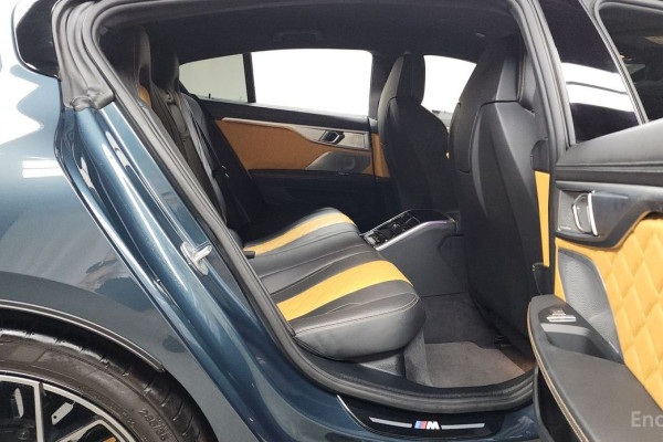 2020 BMW M8 с пробегом 10 296 км