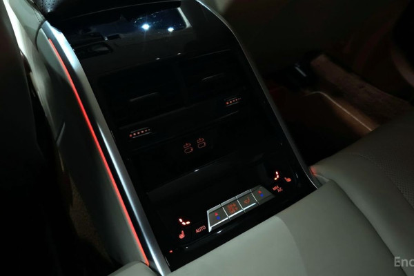 2022 BMW M8 с пробегом 48 473 км