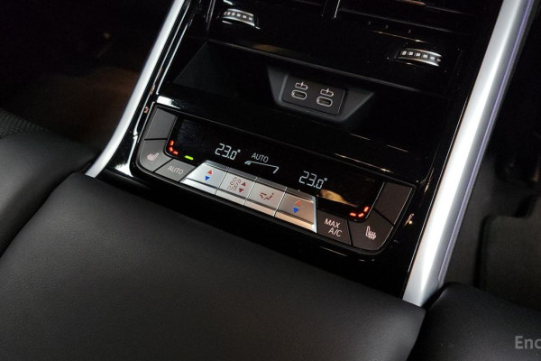 2020 BMW M8 с пробегом 10 296 км