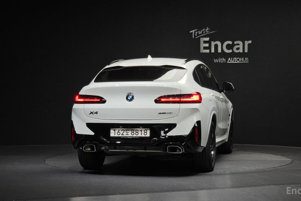 2024 BMW X4 с пробегом 28 419 км