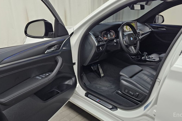 2024 BMW X4 с пробегом 28 419 км