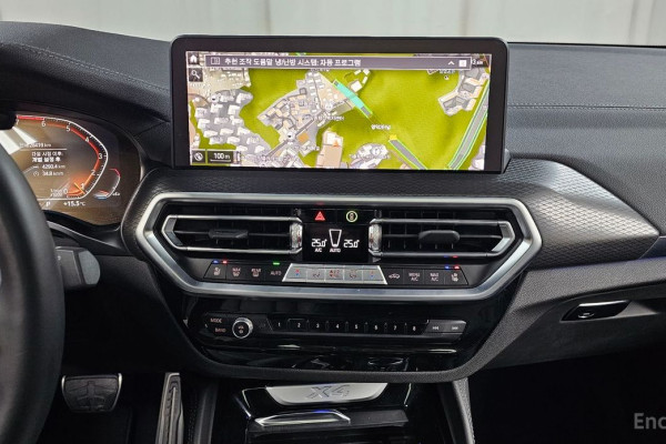 2024 BMW X4 с пробегом 28 419 км