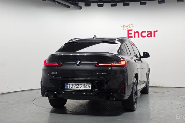 2023 BMW X4 с пробегом 17 957 км