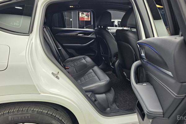 2023 BMW X4 с пробегом 41 885 км