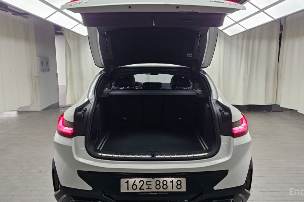 2024 BMW X4 с пробегом 28 419 км