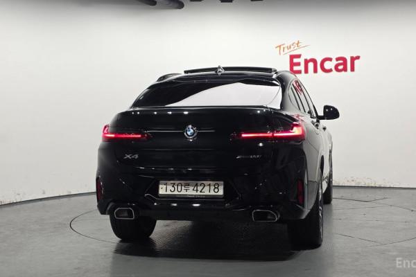 2024 BMW X4 с пробегом 8 932 км