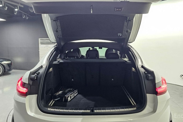 2023 BMW X4 с пробегом 41 885 км