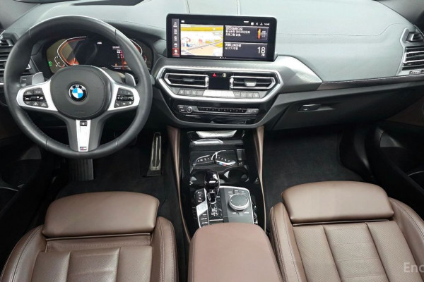 2024 BMW X4 с пробегом 8 932 км