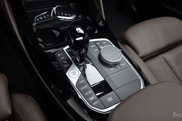 2024 BMW X4 с пробегом 8 932 км