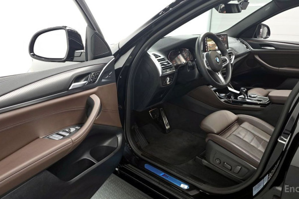 2024 BMW X4 с пробегом 8 932 км