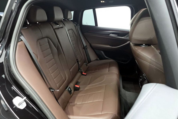 2024 BMW X4 с пробегом 8 932 км