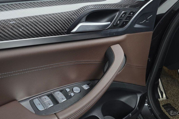 2023 BMW X4 с пробегом 17 957 км