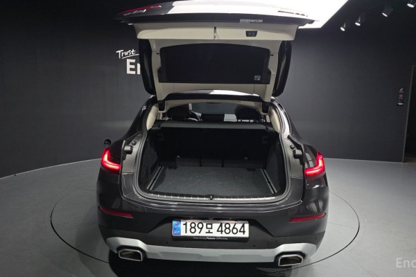 2024 BMW X4 с пробегом 13 521 км