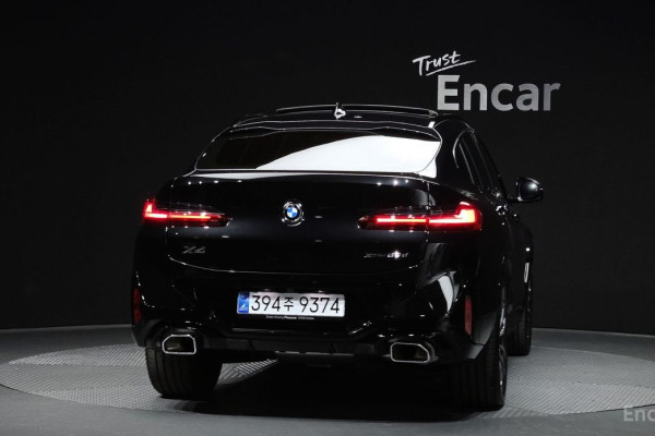 2025 BMW X4 с пробегом 4 255 км