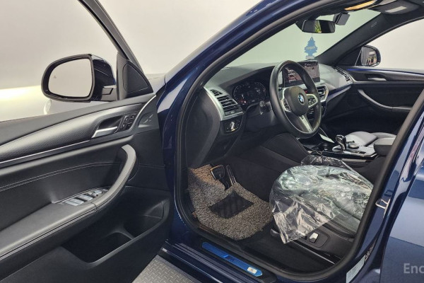 2023 BMW X4 с пробегом 53 941 км