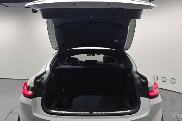 2024 BMW X4 с пробегом 24 421 км