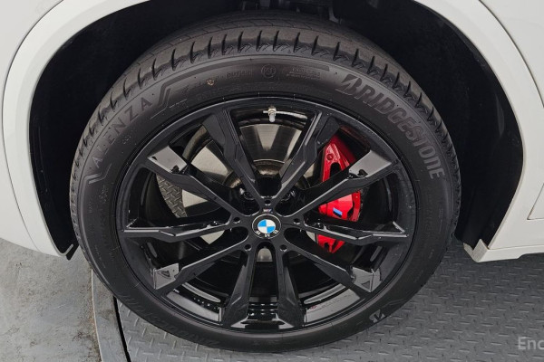 2025 BMW X4 с пробегом 6 971 км