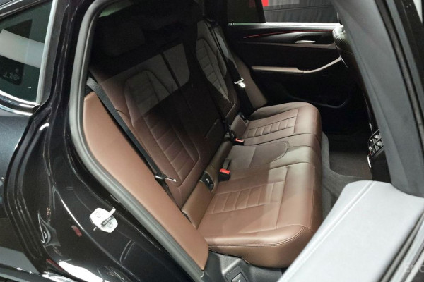 2025 BMW X4 с пробегом 4 255 км