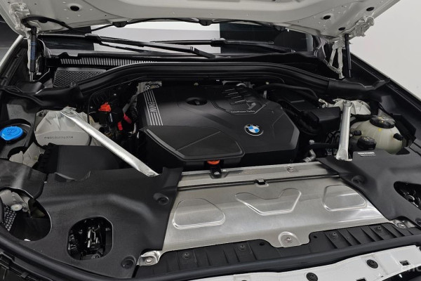 2025 BMW X4 с пробегом 6 971 км