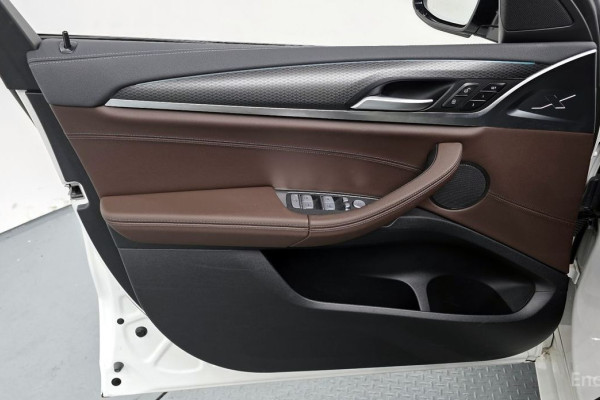 2023 BMW X4 с пробегом 14 912 км