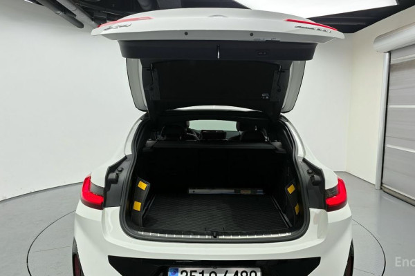 2023 BMW X4 с пробегом 14 912 км