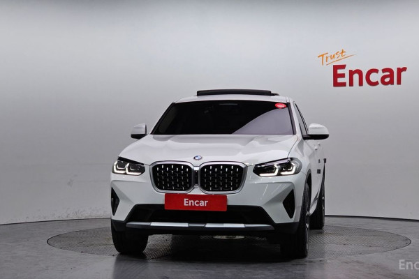 2025 BMW X4 с пробегом 8 768 км