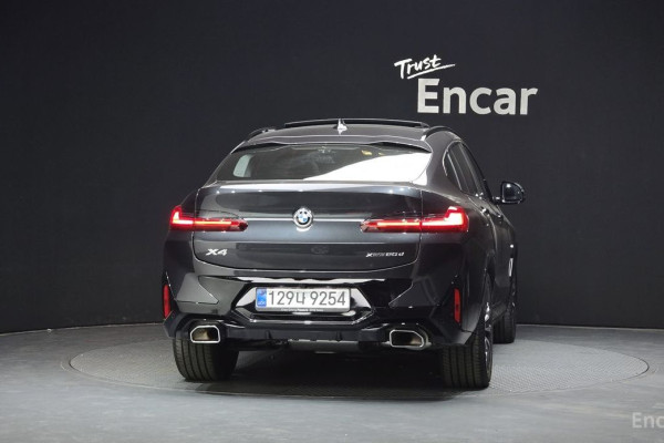 2025 BMW X4 с пробегом 9 175 км