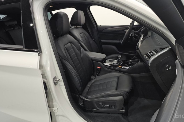 2025 BMW X4 с пробегом 6 971 км