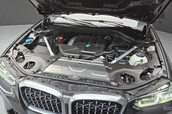 2025 BMW X4 с пробегом 9 175 км