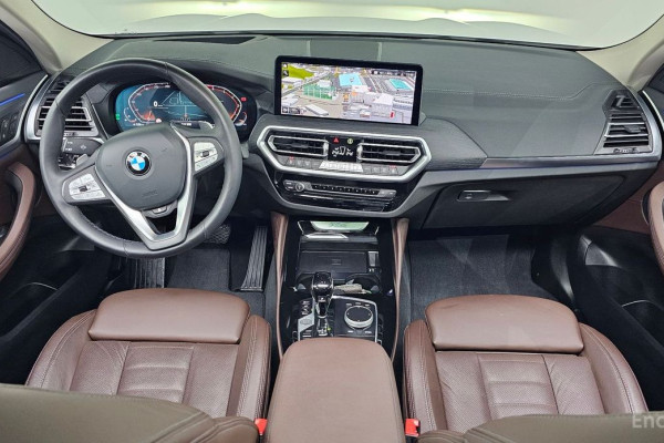2025 BMW X4 с пробегом 8 768 км