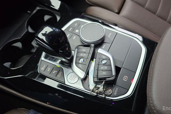 2025 BMW X4 с пробегом 9 175 км