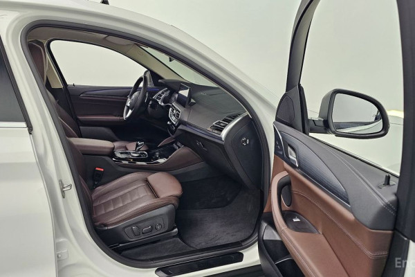 2025 BMW X4 с пробегом 8 768 км