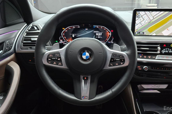 2025 BMW X4 с пробегом 9 175 км