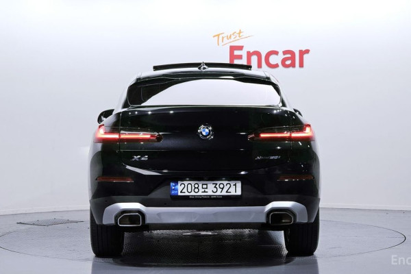 2023 BMW X4 с пробегом 66 878 км