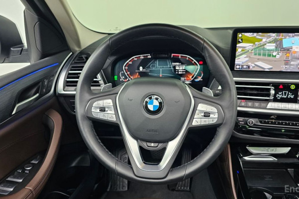 2025 BMW X4 с пробегом 8 768 км