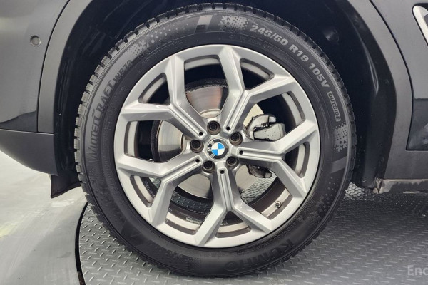 2023 BMW X4 с пробегом 29 345 км