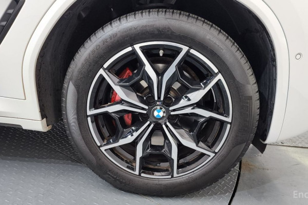 2023 BMW X4 с пробегом 29 890 км