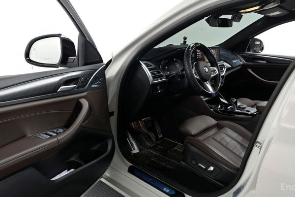 2023 BMW X4 с пробегом 33 354 км