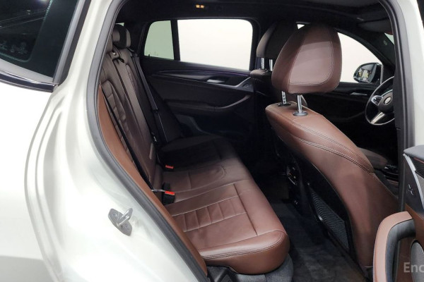 2023 BMW X4 с пробегом 29 890 км