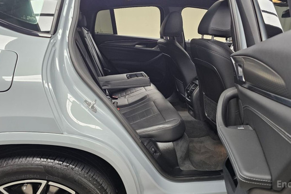 2023 BMW X4 с пробегом 15 897 км