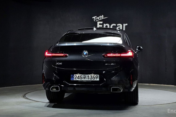 2024 BMW X4 с пробегом 10 698 км