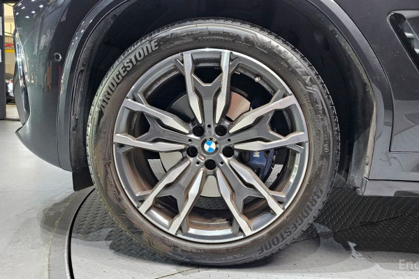 2024 BMW X4 с пробегом 10 698 км