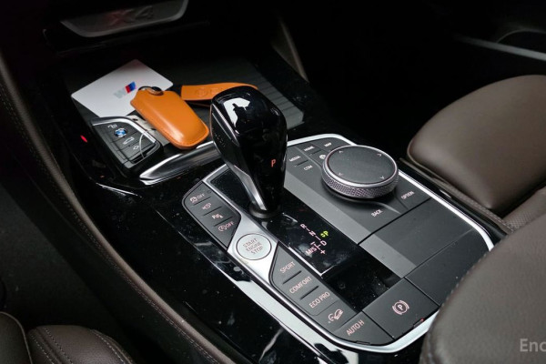 2024 BMW X4 с пробегом 10 698 км