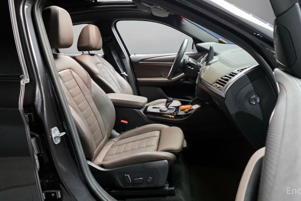 2024 BMW X4 с пробегом 10 698 км