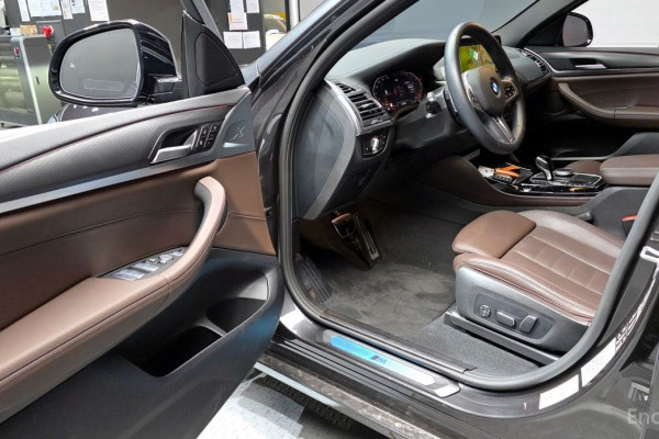 2024 BMW X4 с пробегом 10 698 км